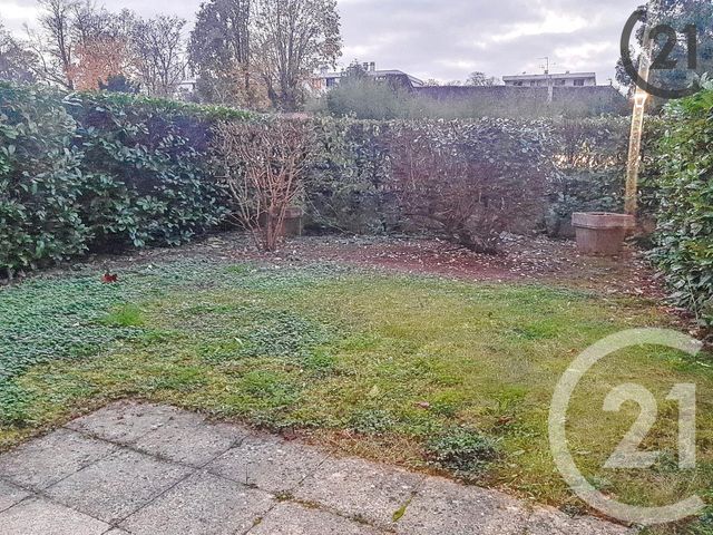 Appartement F2 à vendre - 2 pièces - 46.65 m2 - AUXERRE - 89 - BOURGOGNE - Century 21 Martinot Immobilier