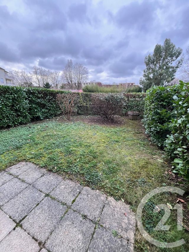 Appartement F2 à vendre - 2 pièces - 46.65 m2 - AUXERRE - 89 - BOURGOGNE - Century 21 Martinot Immobilier