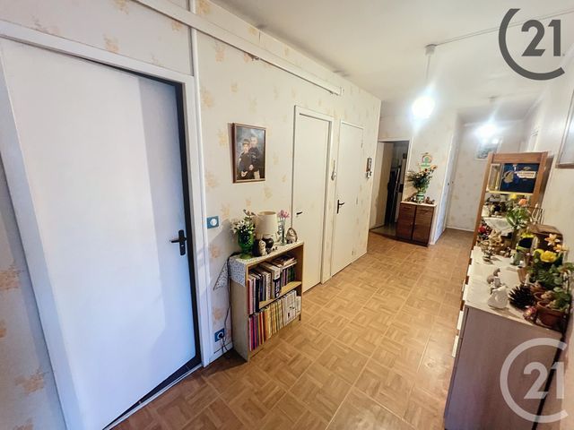 Appartement F4 à vendre - 4 pièces - 86.45 m2 - AUXERRE - 89 - BOURGOGNE - Century 21 Martinot Immobilier