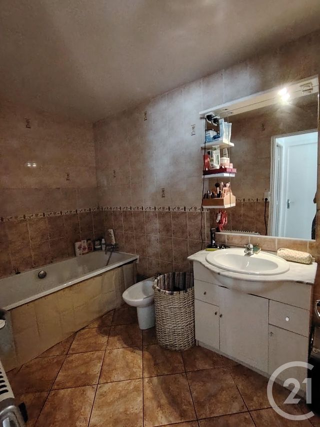 Afficher la photo en grand maison à vendre - 5 pièces - 93.19 m2 - ESCOLIVES STE CAMILLE - 89 - BOURGOGNE - Century 21 Martinot Immobilier