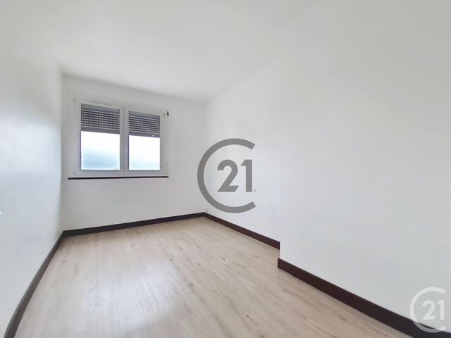 Afficher la photo en grand Appartement F4 à vendre - 4 pièces - 72.54 m2 - AUXERRE - 89 - BOURGOGNE - Century 21 Martinot Immobilier