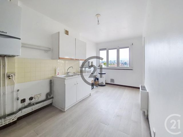 Afficher la photo en grand Appartement F4 à vendre - 4 pièces - 72.54 m2 - AUXERRE - 89 - BOURGOGNE - Century 21 Martinot Immobilier