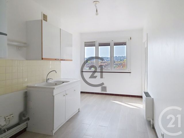Appartement F4 à vendre - 4 pièces - 72.54 m2 - AUXERRE - 89 - BOURGOGNE - Century 21 Martinot Immobilier