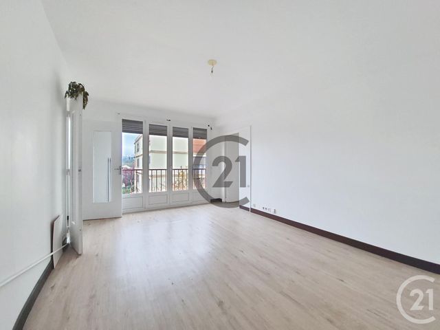 Afficher la photo en grand Appartement F4 à vendre - 4 pièces - 72.54 m2 - AUXERRE - 89 - BOURGOGNE - Century 21 Martinot Immobilier