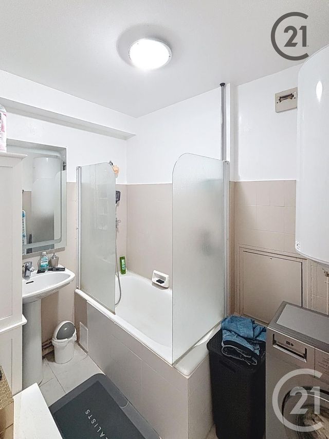 Appartement F2 à vendre - 2 pièces - 47.32 m2 - AUXERRE - 89 - BOURGOGNE - Century 21 Martinot Immobilier