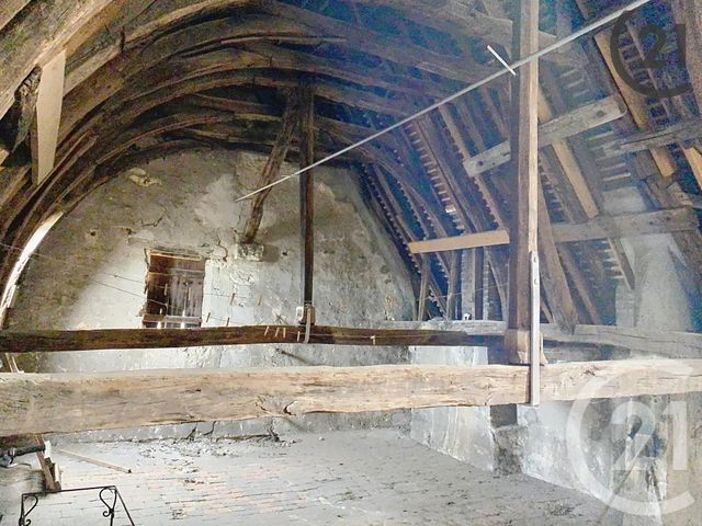 Appartement F3 à vendre - 4 pièces - 85.2 m2 - AUXERRE - 89 - BOURGOGNE - Century 21 Martinot Immobilier