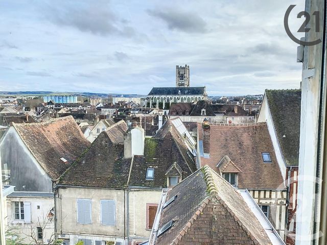 Appartement F3 à vendre - 4 pièces - 85.2 m2 - AUXERRE - 89 - BOURGOGNE - Century 21 Martinot Immobilier