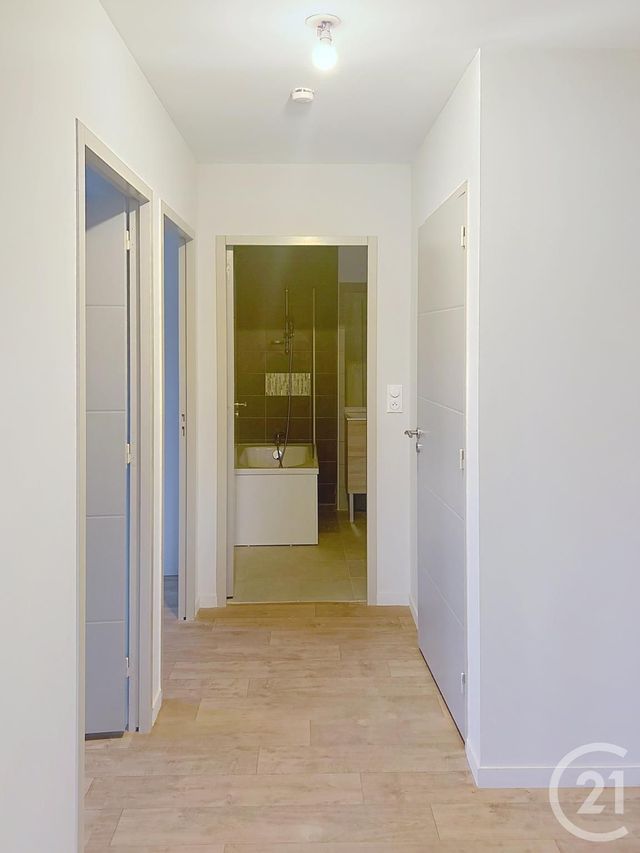 Appartement F3 à vendre - 3 pièces - 60.89 m2 - AUXERRE - 89 - BOURGOGNE - Century 21 Martinot Immobilier
