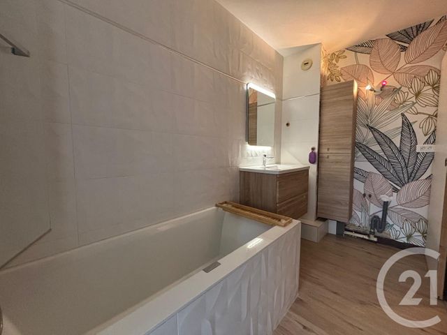 Appartement F2 à vendre - 2 pièces - 48.0 m2 - AUXERRE - 89 - BOURGOGNE - Century 21 Martinot Immobilier