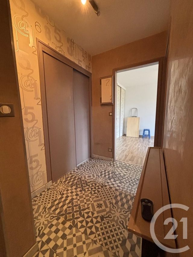 Appartement F2 à vendre - 2 pièces - 48.0 m2 - AUXERRE - 89 - BOURGOGNE - Century 21 Martinot Immobilier