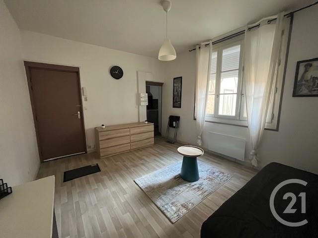 Appartement F1 à louer - 1 pièce - 22.0 m2 - AUXERRE - 89 - BOURGOGNE - Century 21 Martinot Immobilier