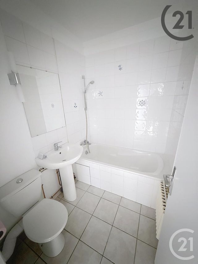 Appartement Studio à vendre - 1 pièce - 24.64 m2 - AUXERRE - 89 - BOURGOGNE - Century 21 Martinot Immobilier