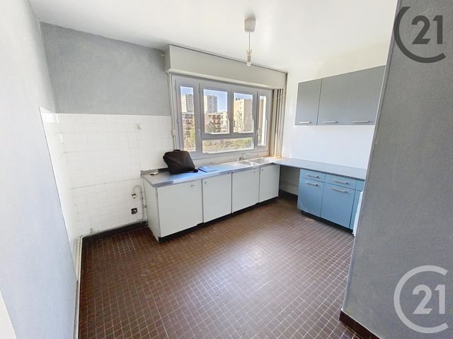 Appartement F4 à vendre - 4 pièces - 84.63 m2 - AUXERRE - 89 - BOURGOGNE - Century 21 Martinot Immobilier