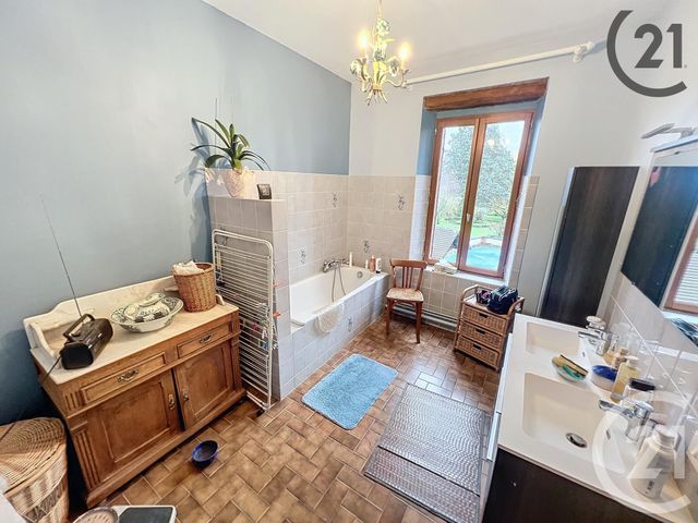 maison à vendre - 8 pièces - 190.0 m2 - BELLECHAUME - 89 - BOURGOGNE - Century 21 Martinot Immobilier