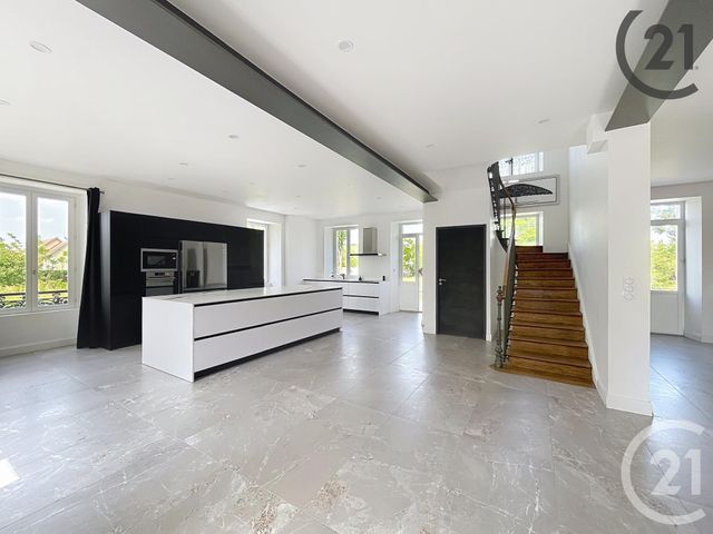 maison à vendre - 7 pièces - 230.37 m2 - CHAMPS SUR YONNE - 89 - BOURGOGNE - Century 21 Martinot Immobilier