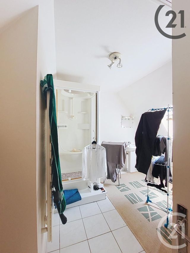 Appartement T4 à vendre - 4 pièces - 99.59 m2 - AUXERRE - 89 - BOURGOGNE - Century 21 Martinot Immobilier