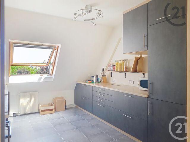 Appartement T4 à vendre - 4 pièces - 99.59 m2 - AUXERRE - 89 - BOURGOGNE - Century 21 Martinot Immobilier