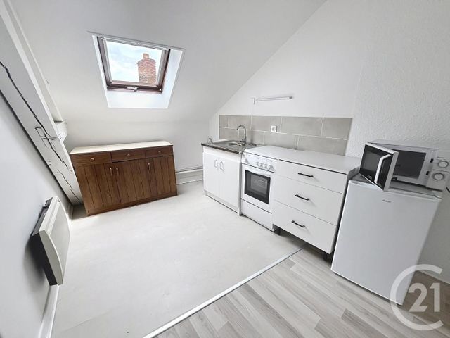Appartement F2 à louer - 2 pièces - 31.0 m2 - AUXERRE - 89 - BOURGOGNE - Century 21 Martinot Immobilier
