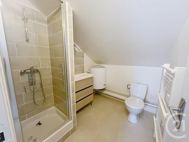 Appartement F2 à louer - 2 pièces - 31.0 m2 - AUXERRE - 89 - BOURGOGNE - Century 21 Martinot Immobilier