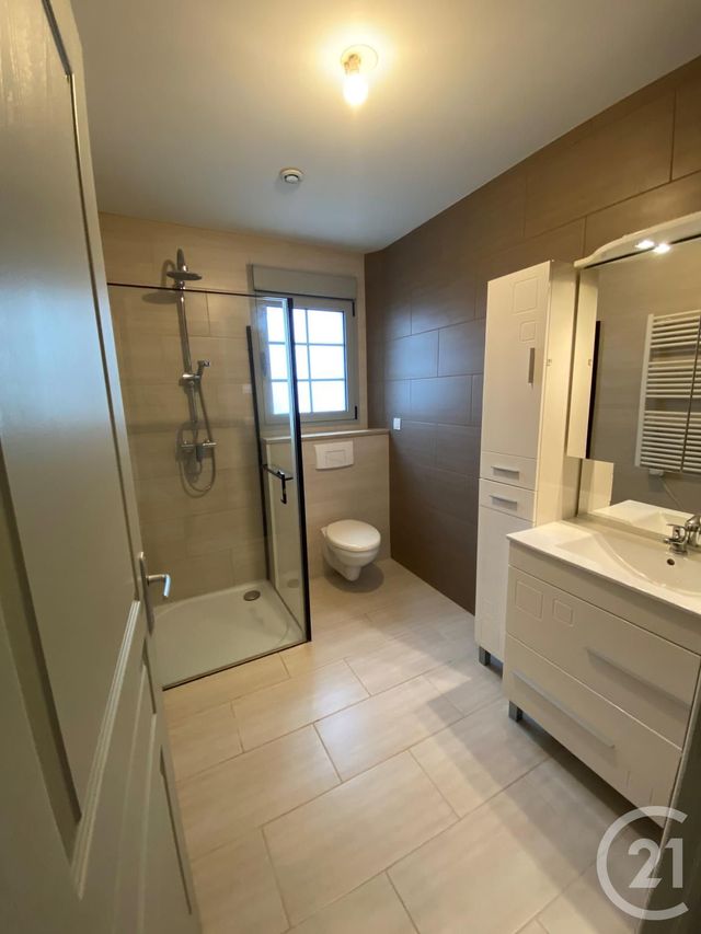 Appartement F4 à louer - 4 pièces - 81.0 m2 - ESCAMPS - 89 - BOURGOGNE - Century 21 Martinot Immobilier