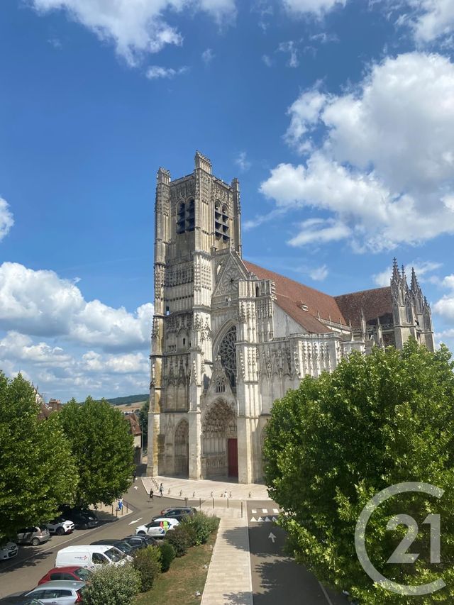 Appartement F3 à louer - 3 pièces - 36.25 m2 - AUXERRE - 89 - BOURGOGNE - Century 21 Martinot Immobilier