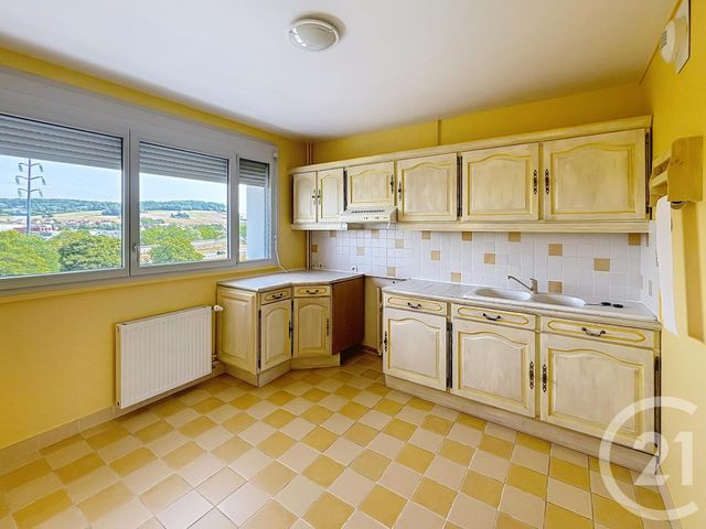 Appartement T4 à louer - 4 pièces - 79.0 m2 - AUXERRE - 89 - BOURGOGNE - Century 21 Martinot Immobilier