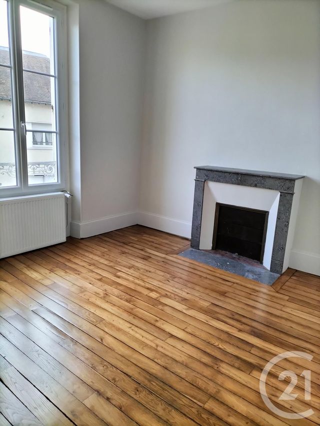 Appartement T3 à louer - 3 pièces - 57.0 m2 - AUXERRE - 89 - BOURGOGNE - Century 21 Martinot Immobilier