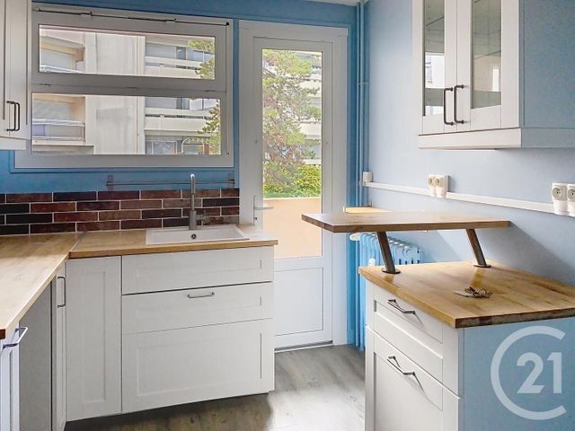 Appartement F3 à louer - 3 pièces - 57.0 m2 - AUXERRE - 89 - BOURGOGNE - Century 21 Martinot Immobilier