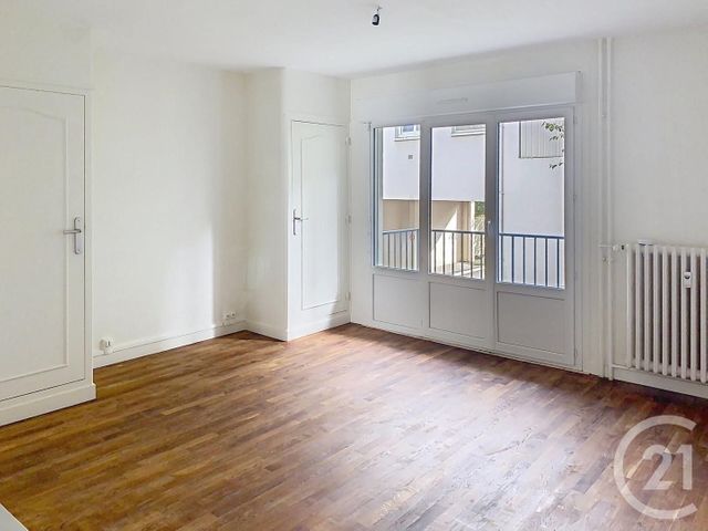 Appartement F3 à louer - 3 pièces - 57.0 m2 - AUXERRE - 89 - BOURGOGNE - Century 21 Martinot Immobilier