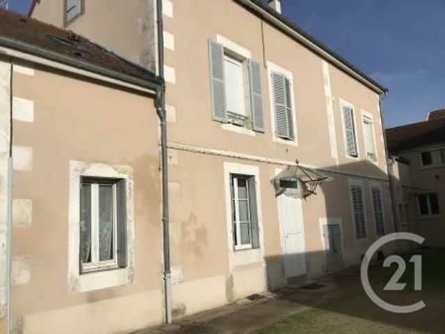 Appartement à louer - 2 pièces - 27.5 m2 - AUXERRE - 89 - BOURGOGNE - Century 21 Martinot Immobilier