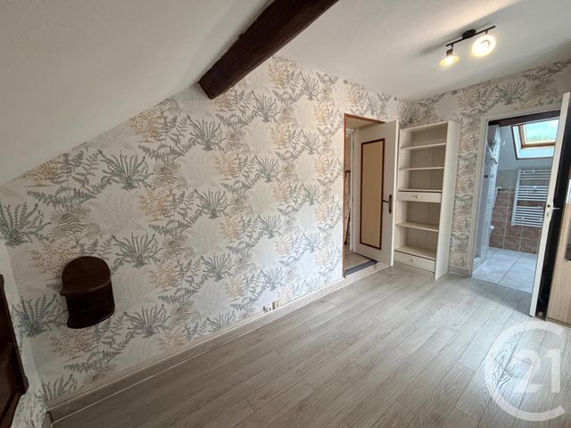 Appartement T2 à louer - 2 pièces - 27.5 m2 - AUXERRE - 89 - BOURGOGNE - Century 21 Martinot Immobilier