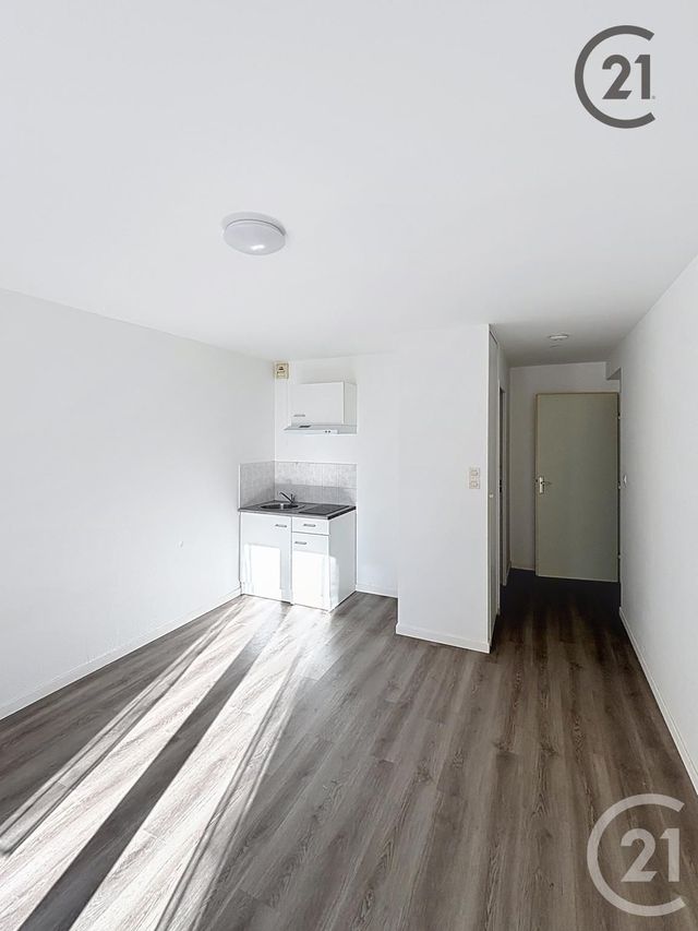 Appartement Studio à vendre - 1 pièce - 22.0 m2 - AUXERRE - 89 - BOURGOGNE - Century 21 Martinot Immobilier