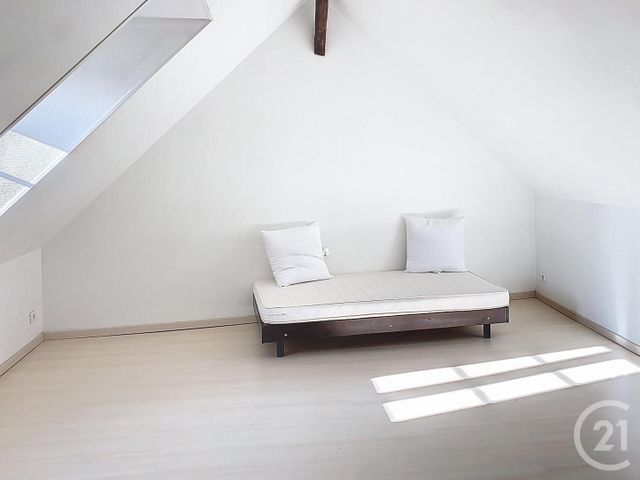 Appartement Duplex à louer - 4 pièces - 92.84 m2 - AUXERRE - 89 - BOURGOGNE - Century 21 Martinot Immobilier