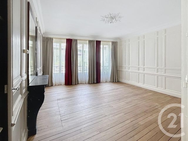 Appartement F1 bis à louer - 2 pièces - 55.67 m2 - AUXERRE - 89 - BOURGOGNE - Century 21 Martinot Immobilier