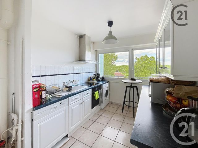 Appartement F3 à vendre - 5 pièces - 71.93 m2 - JOIGNY - 89 - BOURGOGNE - Century 21 Martinot Immobilier