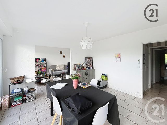 Appartement F3 à vendre - 5 pièces - 71.93 m2 - JOIGNY - 89 - BOURGOGNE - Century 21 Martinot Immobilier