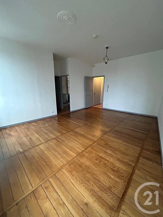 Appartement F3 à louer - 3 pièces - 57.8 m2 - AUXERRE - 89 - BOURGOGNE - Century 21 Martinot Immobilier