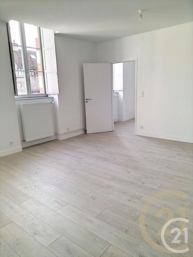 Appartement F3 à louer - 3 pièces - 57.21 m2 - AUXERRE - 89 - BOURGOGNE - Century 21 Martinot Immobilier