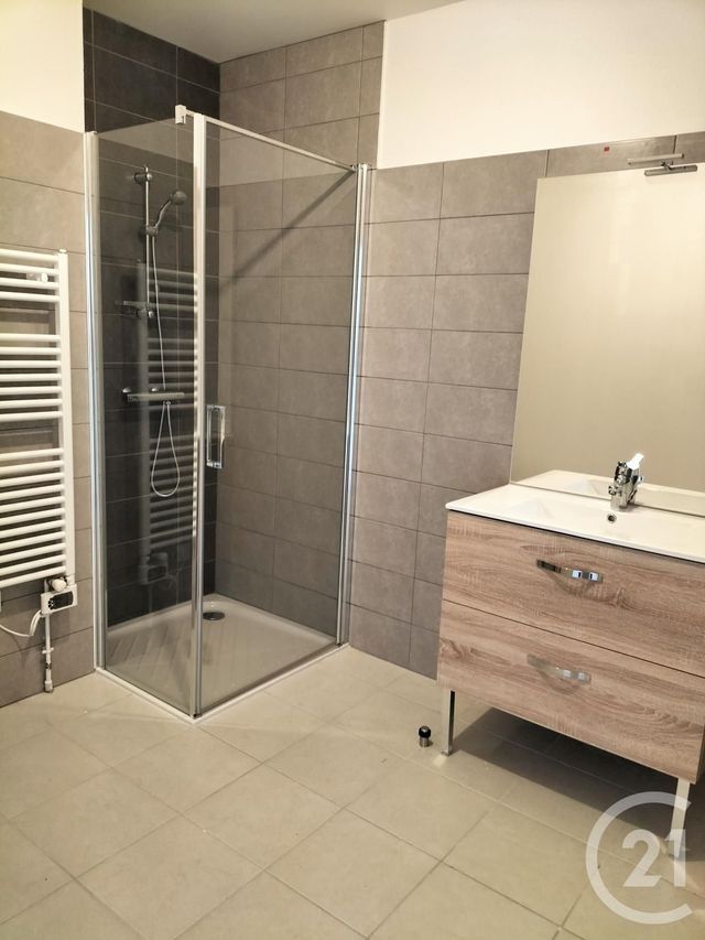 Appartement Studio à louer - 1 pièce - 26.66 m2 - AUXERRE - 89 - BOURGOGNE - Century 21 Martinot Immobilier