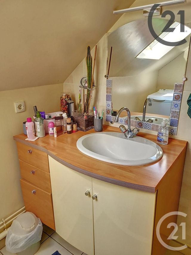 Appartement T3 à vendre - 3 pièces - 64.51 m2 - AUXERRE - 89 - BOURGOGNE - Century 21 Martinot Immobilier