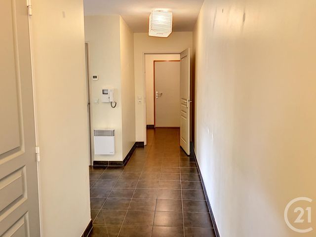 Appartement F3 à louer - 3 pièces - 79.8 m2 - AUXERRE - 89 - BOURGOGNE - Century 21 Martinot Immobilier