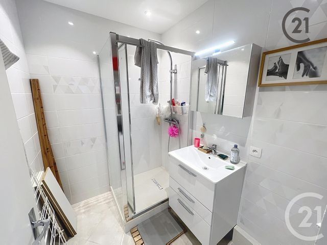 Appartement F3 à vendre - 3 pièces - 65.34 m2 - AUXERRE - 89 - BOURGOGNE - Century 21 Martinot Immobilier