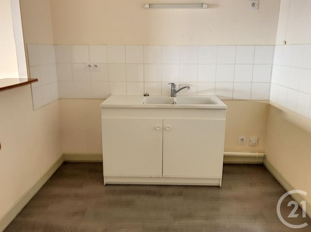 Appartement Duplex à louer - 3 pièces - 85.0 m2 - AUXERRE - 89 - BOURGOGNE - Century 21 Martinot Immobilier