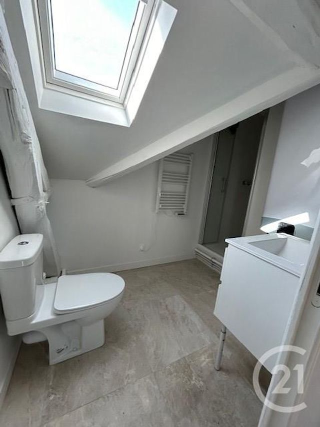 Afficher la photo en grand Appartement à vendre - 2 pièces - 27.0 m2 - AUXERRE - 89 - BOURGOGNE - Century 21 Martinot Immobilier