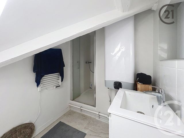 Appartement F2 à vendre - 2 pièces - 27.0 m2 - AUXERRE - 89 - BOURGOGNE - Century 21 Martinot Immobilier