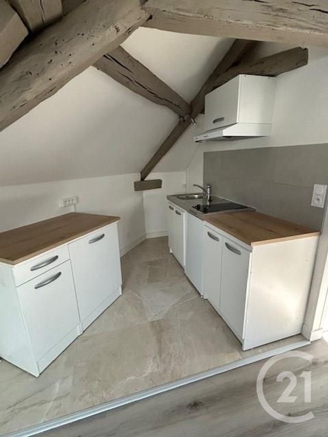 Afficher la photo en grand Appartement à vendre - 2 pièces - 27.0 m2 - AUXERRE - 89 - BOURGOGNE - Century 21 Martinot Immobilier