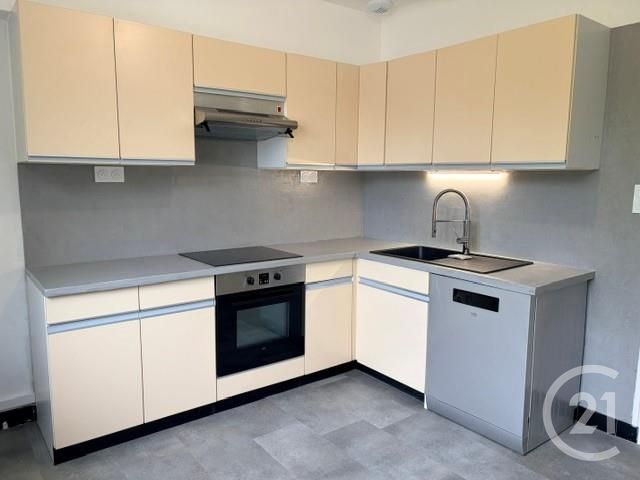 maison à louer - 5 pièces - 94.0 m2 - CHEVANNES - 89 - BOURGOGNE - Century 21 Martinot Immobilier