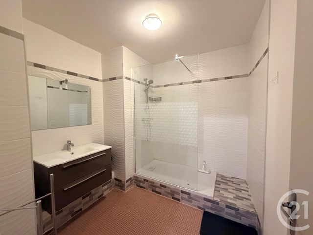 Appartement F1 à louer - 1 pièce - 47.5 m2 - AUXERRE - 89 - BOURGOGNE - Century 21 Martinot Immobilier