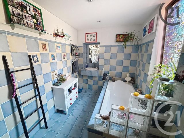 Afficher la photo en grand Appartement F5 à vendre - 5 pièces - 124.72 m2 - AUXERRE - 89 - BOURGOGNE - Century 21 Martinot Immobilier