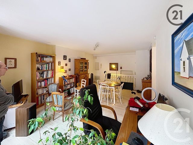Appartement F4 à vendre - 4 pièces - 73.63 m2 - AUXERRE - 89 - BOURGOGNE - Century 21 Martinot Immobilier